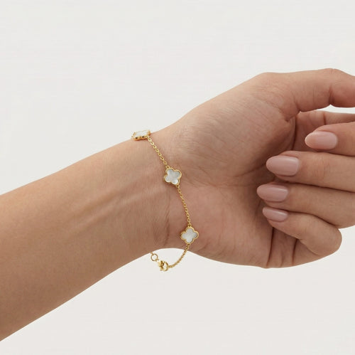 Chic mother of pearl gold bracelet