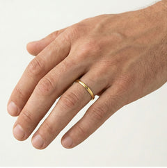 Anillo de boda de diseño especial en oro amarillo