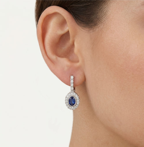 Boucles d’oreilles avec saphir ovale et diamants