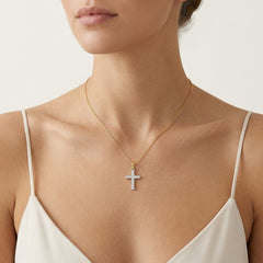 Anständiges Diamantkreuz