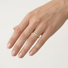 Zlatý prsten s vlnovkou