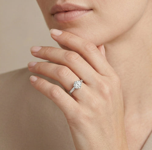 Klasický prsten z bílého zlata s kubickým zirkonem