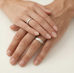 Alliance unique en or blanc et or rose