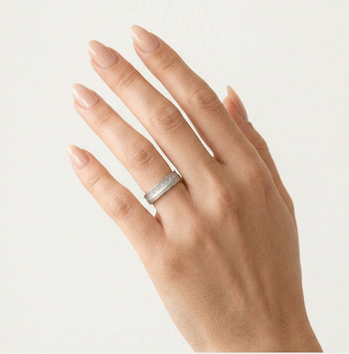 Matné snubní prsteny z bílého zlata