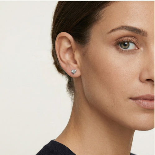 Pendientes de plata con corazón y una circonita cúbica