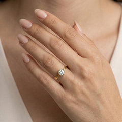 Bague en or à huit griffes