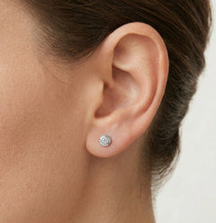 Glänzende Weißgold-Stecker mit rundem Zirkonia