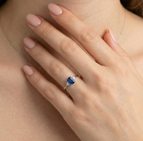 White gold diamond and blue sapphire ring