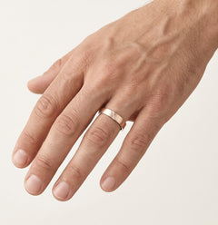 Alianza de boda mitad oro rosa y mitad oro blanco