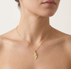 Colgante de oro cabeza de águila