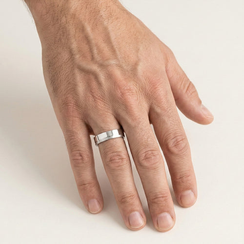 Weißgold-Trauringe mit und ohne Steine