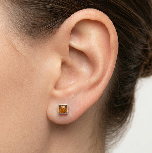 Square honey amber earrings