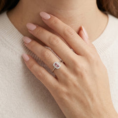 Dámský prsten s královským ametystem a zirkony