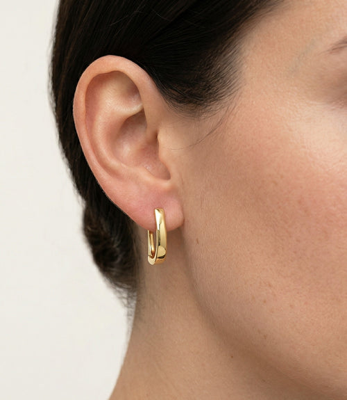 Pendientes minimalistas de oro