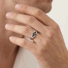 Pánský prsten ze stříbra se smaltem a kubickými zirkony, tmavý