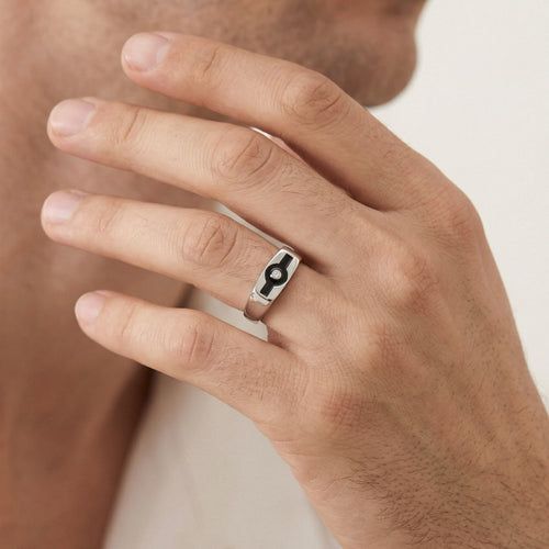 Pánský prsten ze stříbra se smaltem a kubickými zirkony, tmavý