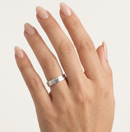 Elegantní snubní prsteny z bílého zlata