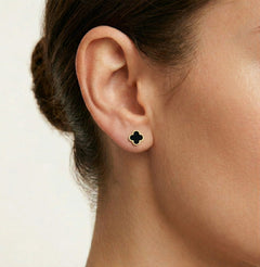 Black onyx and yellow gold clover earrings