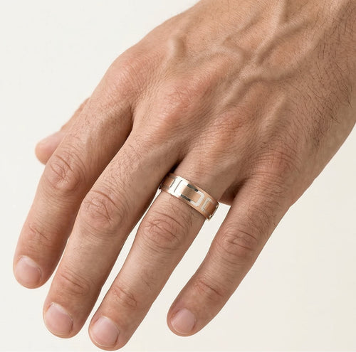 Alliance en or rose 14 kt avec carrés en rhodium