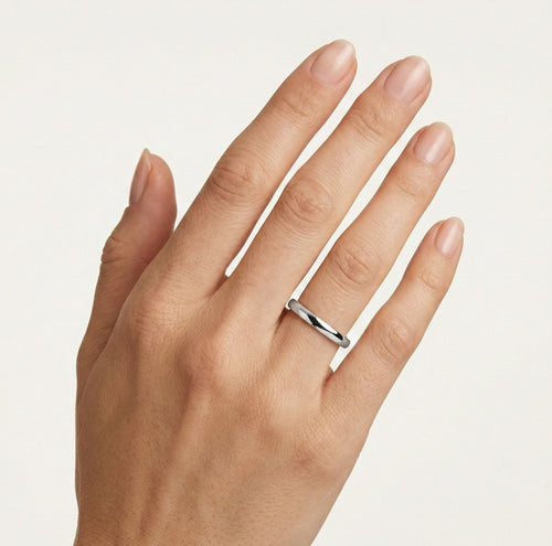 Nadčasové snubní prsteny z bílého zlata o šířce 2 mm