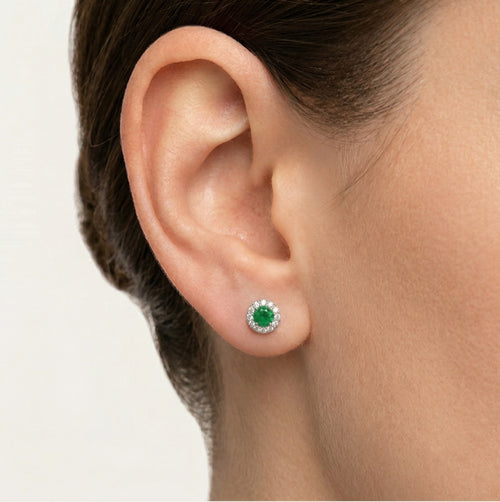 Pendientes de plata con esmeralda sintética rodeada de circonitas cúbicas