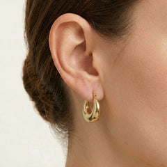 Boucles d’oreilles créoles épaisses et audacieuses en or jaune