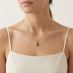 Pendentif en or jaune avec pierre de moldavite fantaisie