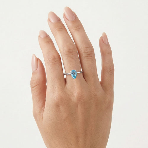 Prsten s modrým topazem ve tvaru kapky