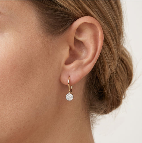 Boucles d’oreilles en or jaune brillant avec diamants