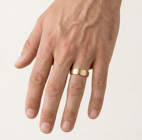 Bagues de mariage en or jaune avec côtés à gradins