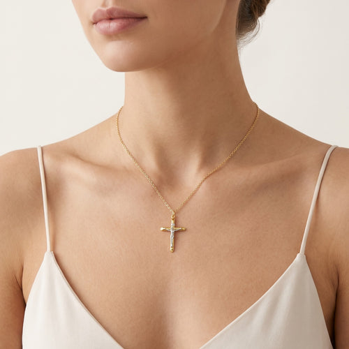 Cruz de oro con Jesucristo