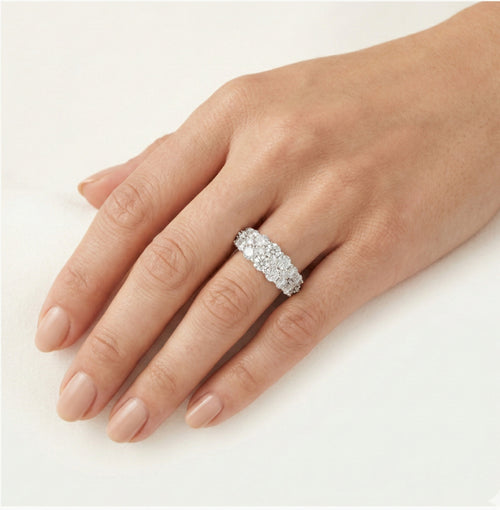 Bague en or avec diamant scintillant