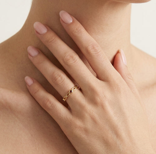 Dámský prsten se symbolem nekonečna ze 14kt žlutého zlata