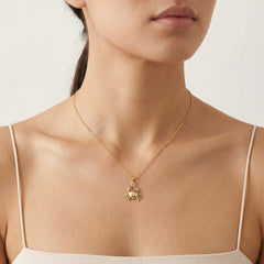 Zlatý přívěsek znamení raka