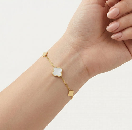 Stilvolles Damen-Armband aus Gold mit Perlmutt