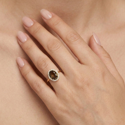Zlatý oválný prsten s kouřovým topazem