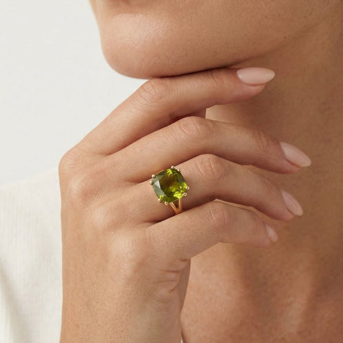 Elegant cushion allure ring