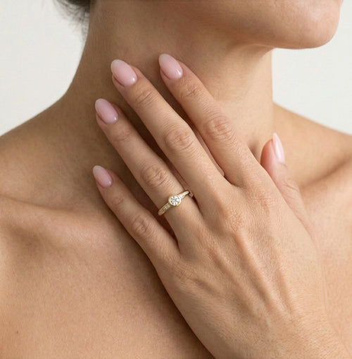 Bague en or sertie de diamant