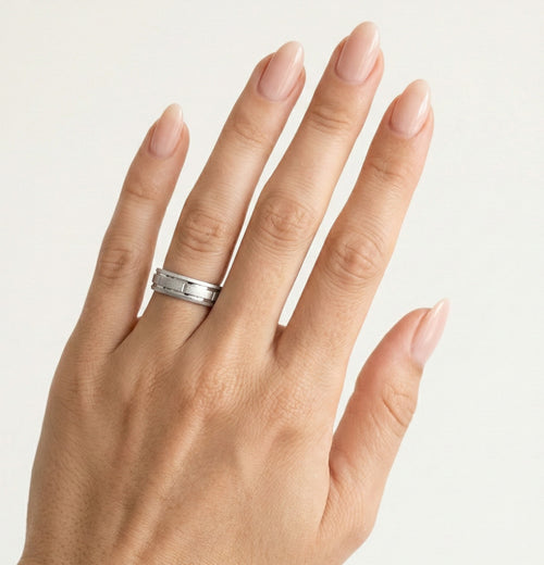 Ehering aus mattem Weißgold