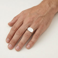 Stříbrný pánský tradiční prsten