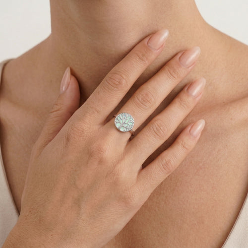 Bague en opale blanche tol