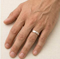 Elegantní dvoubarevné zlaté snubní prstýnky