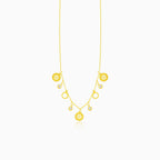 Zlatý náhrdelník se zajímavými prvky