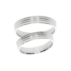 Weißgold-Trauring mit Steinen am Rand