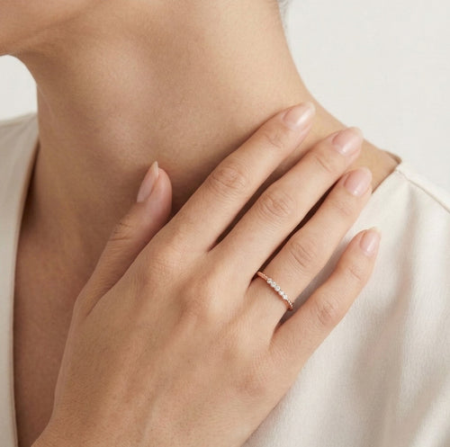 Malý kroucený růžový zlatý prsten