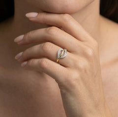 Zlatý prsten s dvěma vlnkami