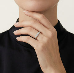 Chic silver ring with cubic zirconia