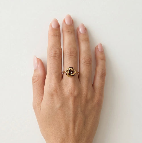 Round garnet tension ring