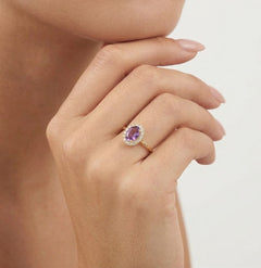 Prsten ze žlutého zlata s ametystem