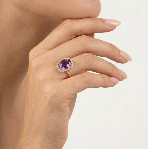 Bague en améthyste naturelle taille coussin